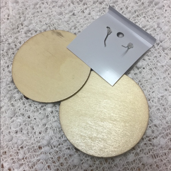 NWOT Channel your inner Queen! - Picture 3 of 3